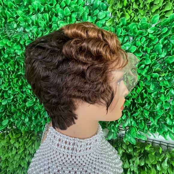 Short cut pixie wig - Picture 3 of 8